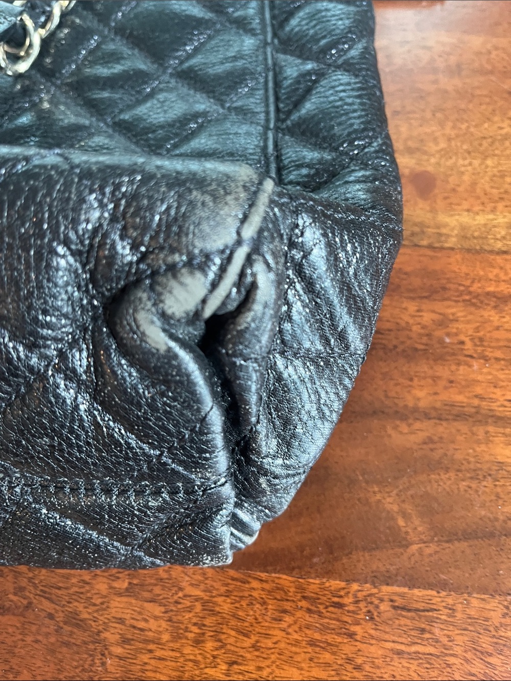 Kate Spade Black Quilted Chainlink Tote - Picture 15 of 16